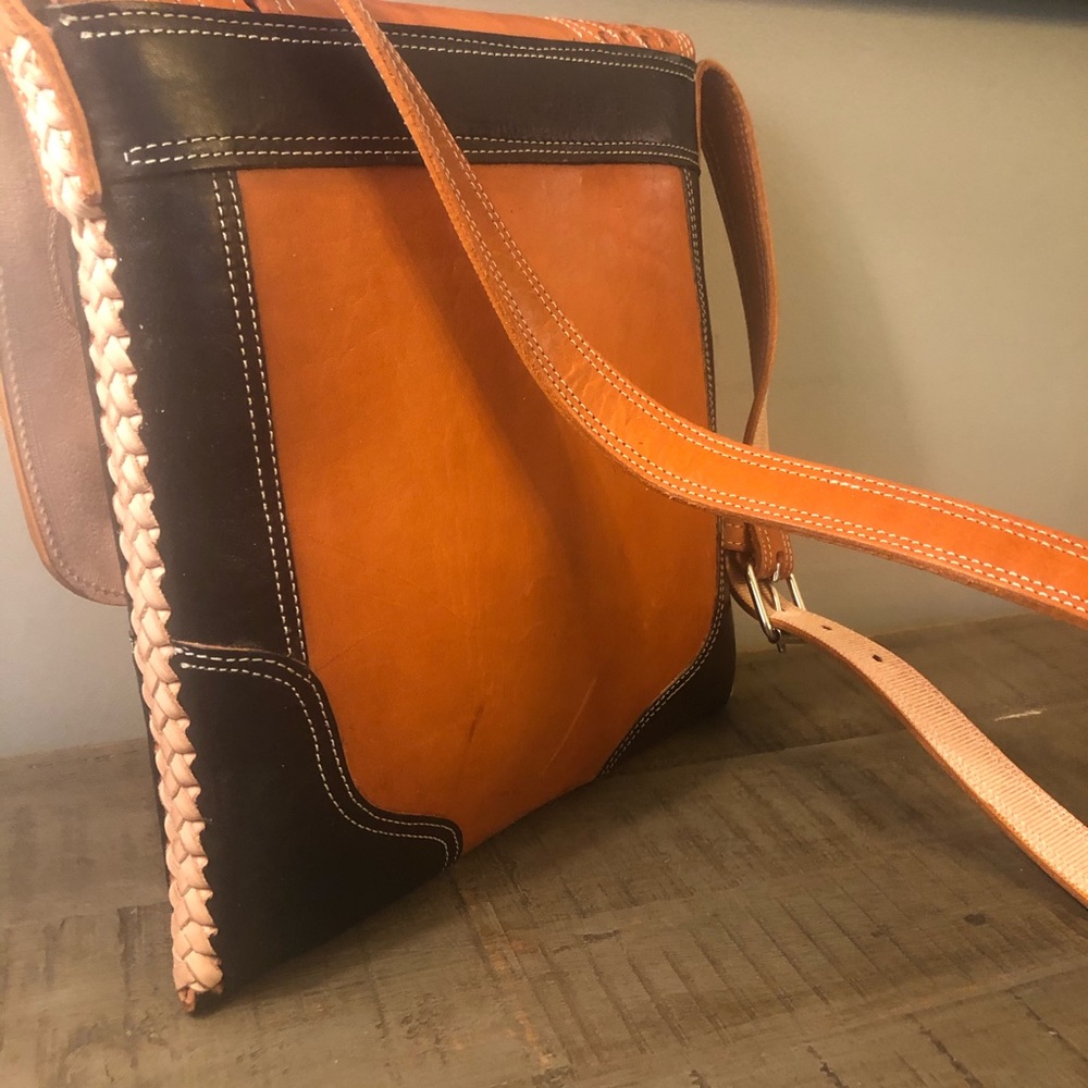 Satchel - Picture 2 of 4